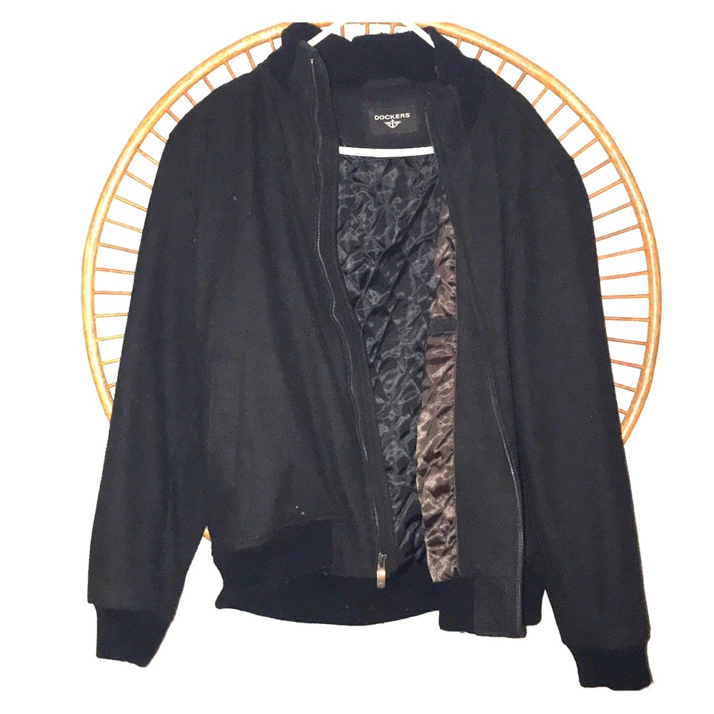 Men’s Dockers jacket.